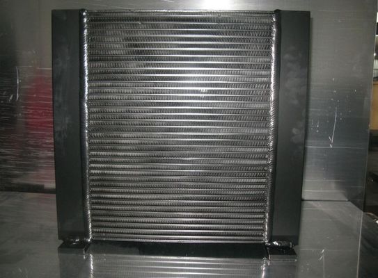 Aleta de la placa negra que suelda el cambiador de calor del aceite hidráulico para el excavador/el rodillo vibrátil