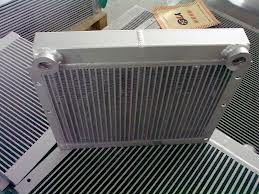 Cambiador de calor de aluminio de la aleta del alto rendimiento para el excavador