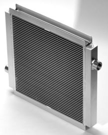 Limpie el refrigerador soldado placa del aceite con la aspiradora de motor, refrigerador de aceite hidráulico de aluminio