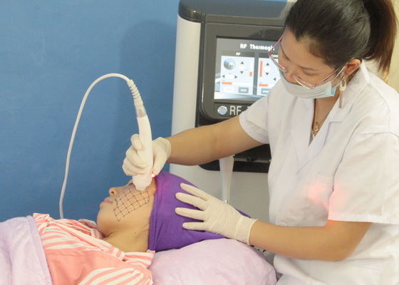 Máquina de la belleza de la piel del RF Thermage para la piel fraccionaria del retiro/RF de la arruga que aprieta BR801