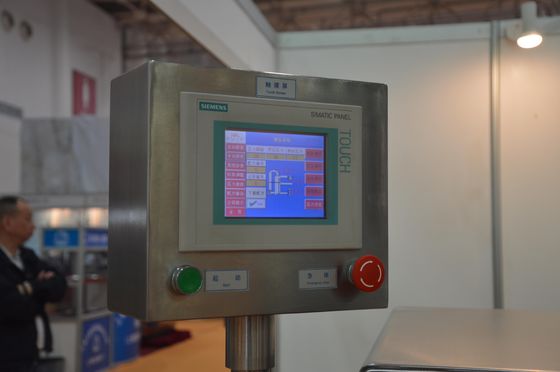 Máquina de granulación del polvo seco de la pantalla táctil de Siemens venida con el refrigerador de agua