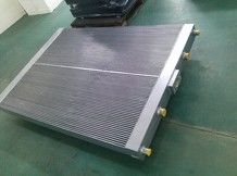 Aceite de aluminio del horno del vacío - el cambiador de calor llenado enfría el aceite de motor